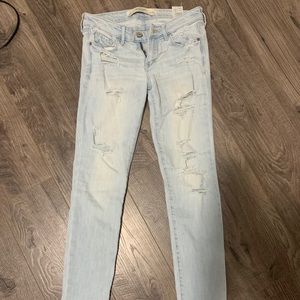 Abercrombie destroyed denim skinny low rise